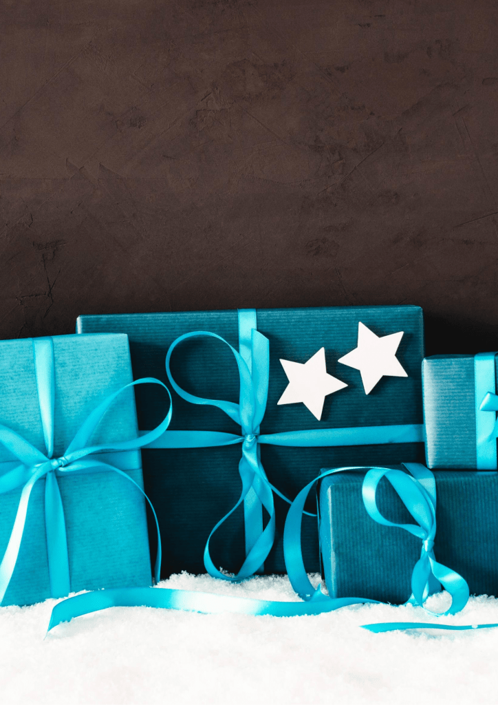 Verpackte blaue Geschenke