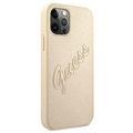 Guess Saffiano Vintage Script iPhone 12/12 Pro Hülle - Gold