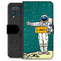 Samsung Galaxy A12 Premium Schutzhülle mit Geldbörse - Mars Astronaut
