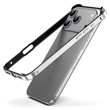 iPhone 17 Pro Metall-Schutzhülle mit erhöhten Kanten - Silber