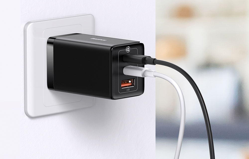 Baseus GaN5 Pro 65W Wandladegerät - 2xUSB-C, USB-A - Schwarz